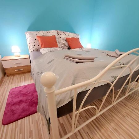 Velky Apartman 2 Братислава Экстерьер фото