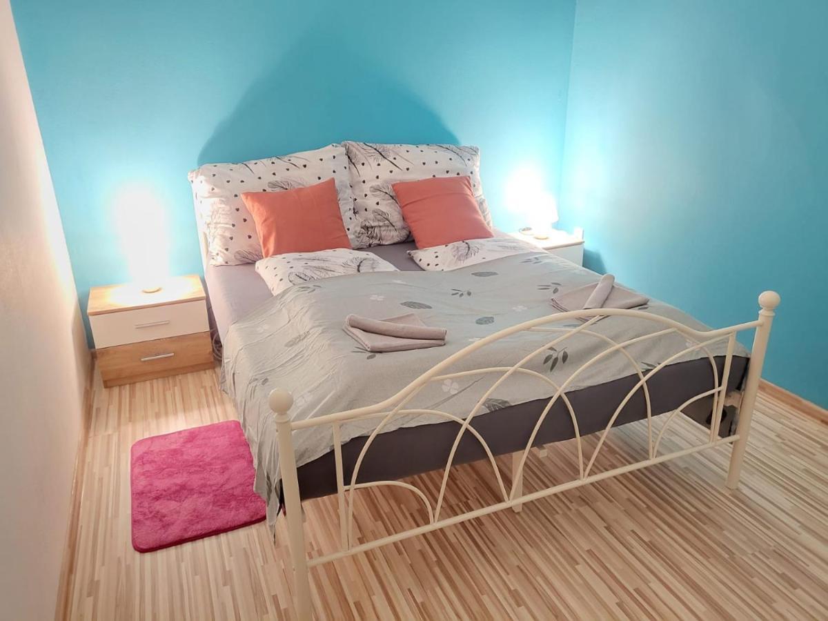 Velky Apartman 2 Братислава Экстерьер фото