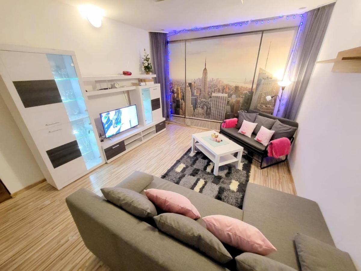 Velky Apartman 2 Братислава Экстерьер фото