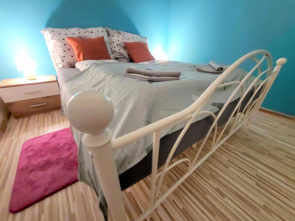 Velky Apartman 2 Братислава Экстерьер фото