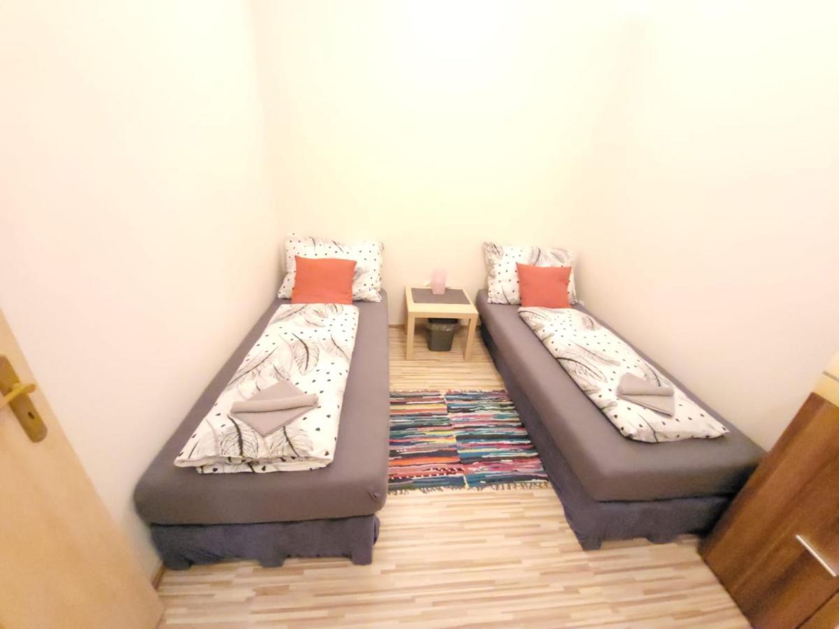 Velky Apartman 2 Братислава Экстерьер фото